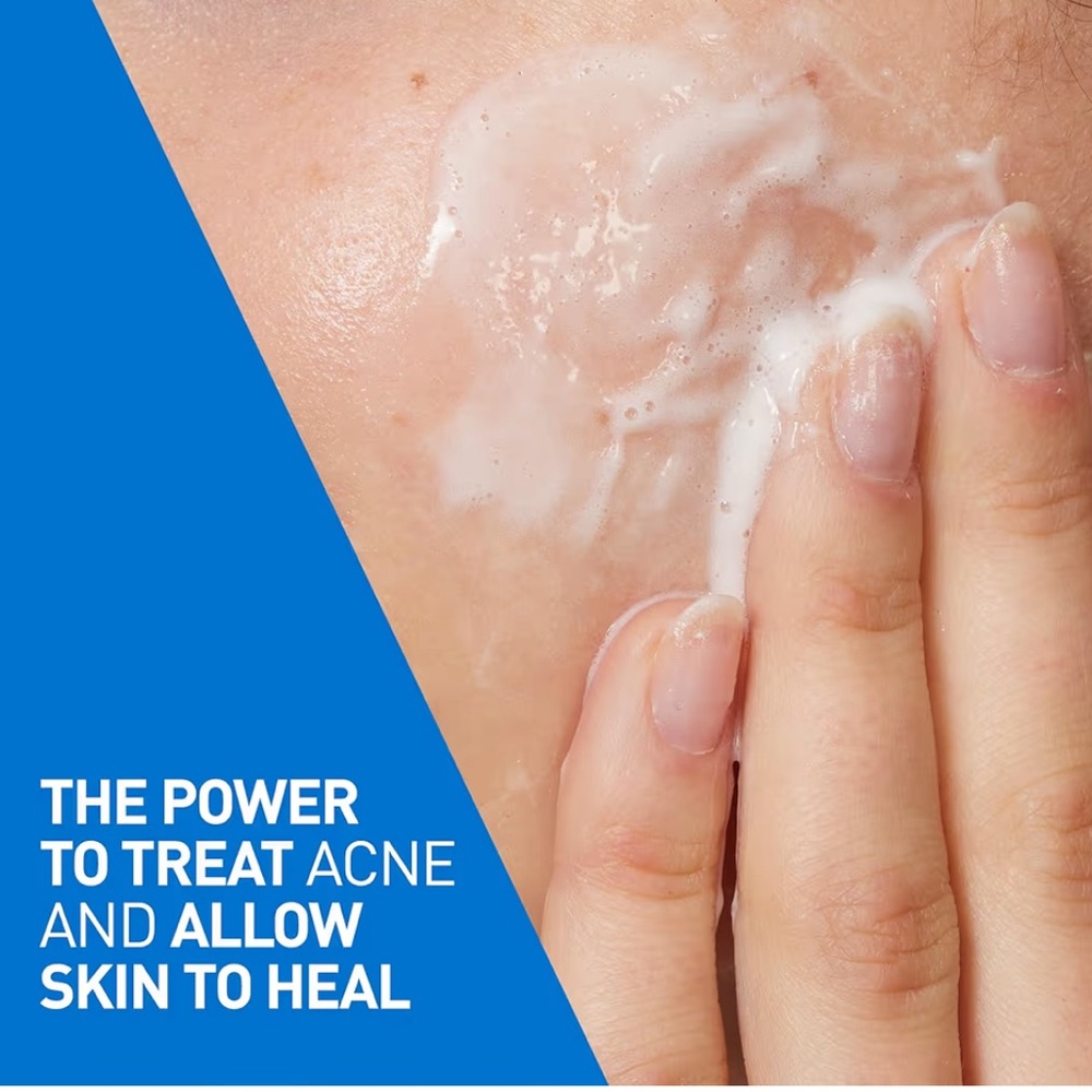 CeraVe White Cleanser & Exfoliant Skincare - Picture 3 of 5